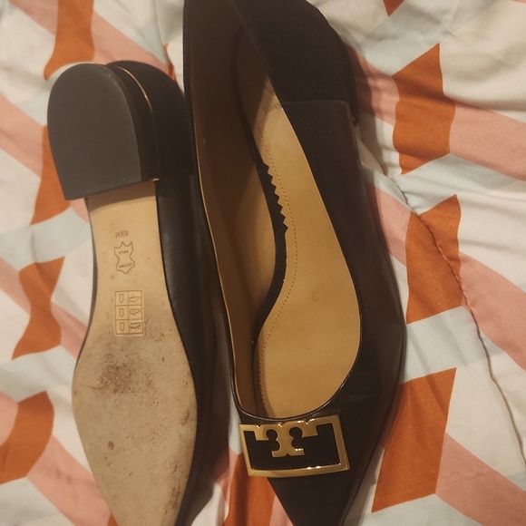 Tory Burch 8.5M black pointed toes flats - Picture 3 of 4